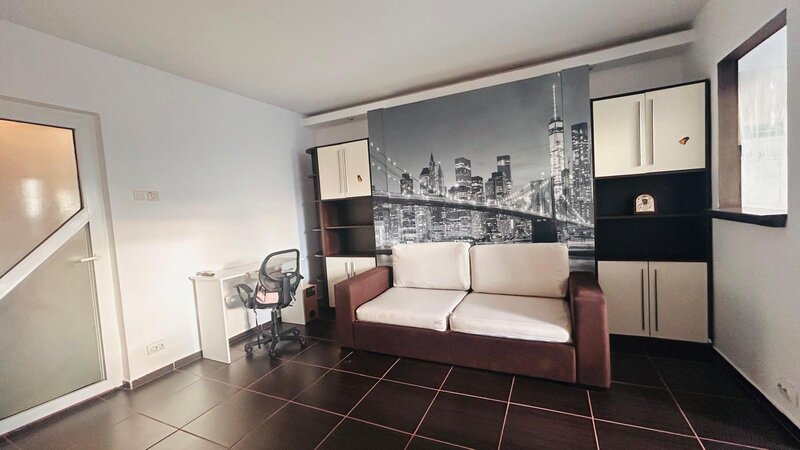 Drumul Taberei zona Piata-Parc Drumul Taberei (Moghioros), Auchan