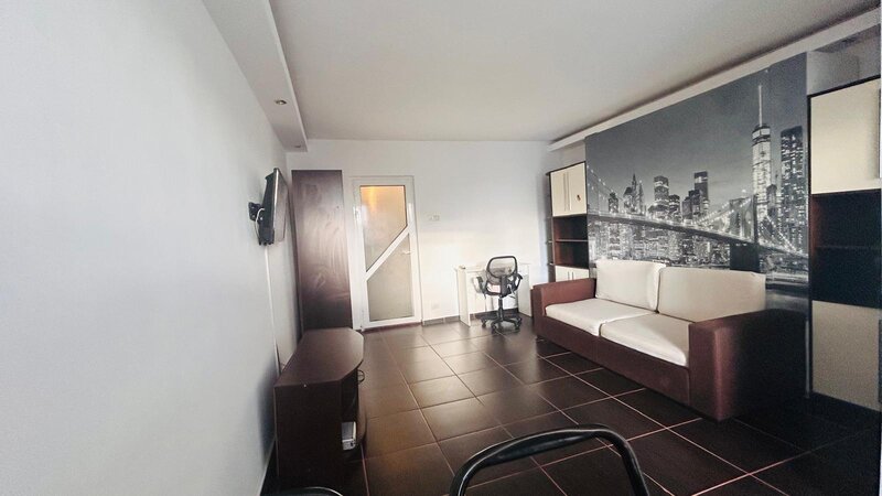 Drumul Taberei zona Piata-Parc Drumul Taberei (Moghioros), Auchan