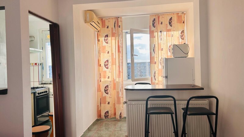 Drumul Taberei zona Piata-Parc Drumul Taberei (Moghioros), Auchan