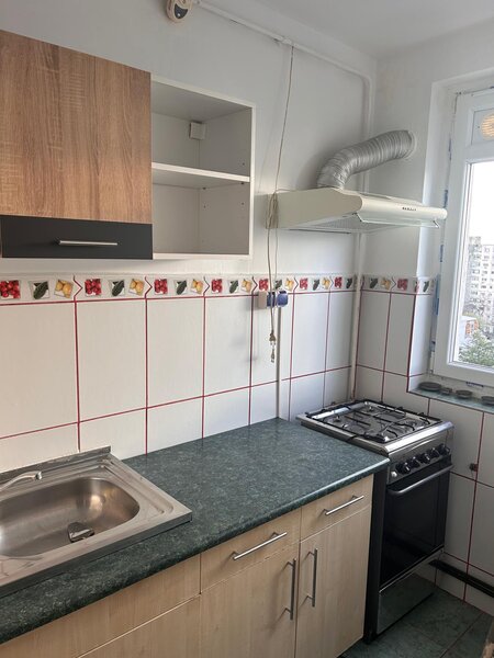 Drumul Taberei zona Piata-Parc Drumul Taberei (Moghioros), Auchan